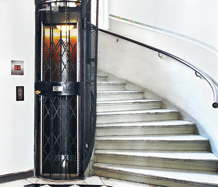 Äldre hiss i Stockholm som moderniserats